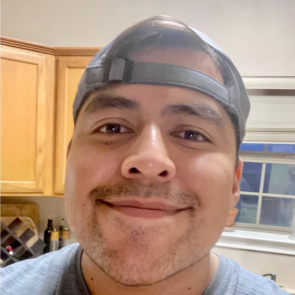 aaron_eatsjello